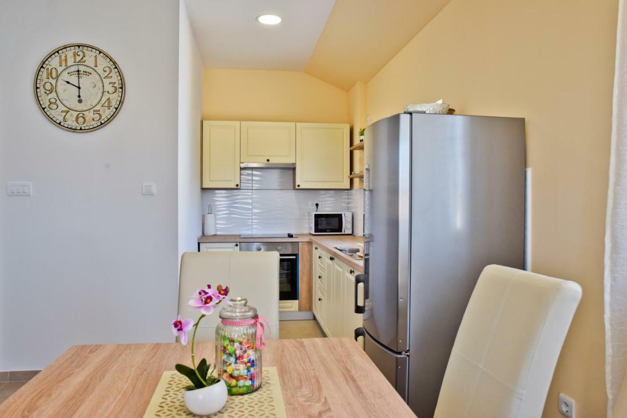 Apartments Mica Врси Екстер'єр фото