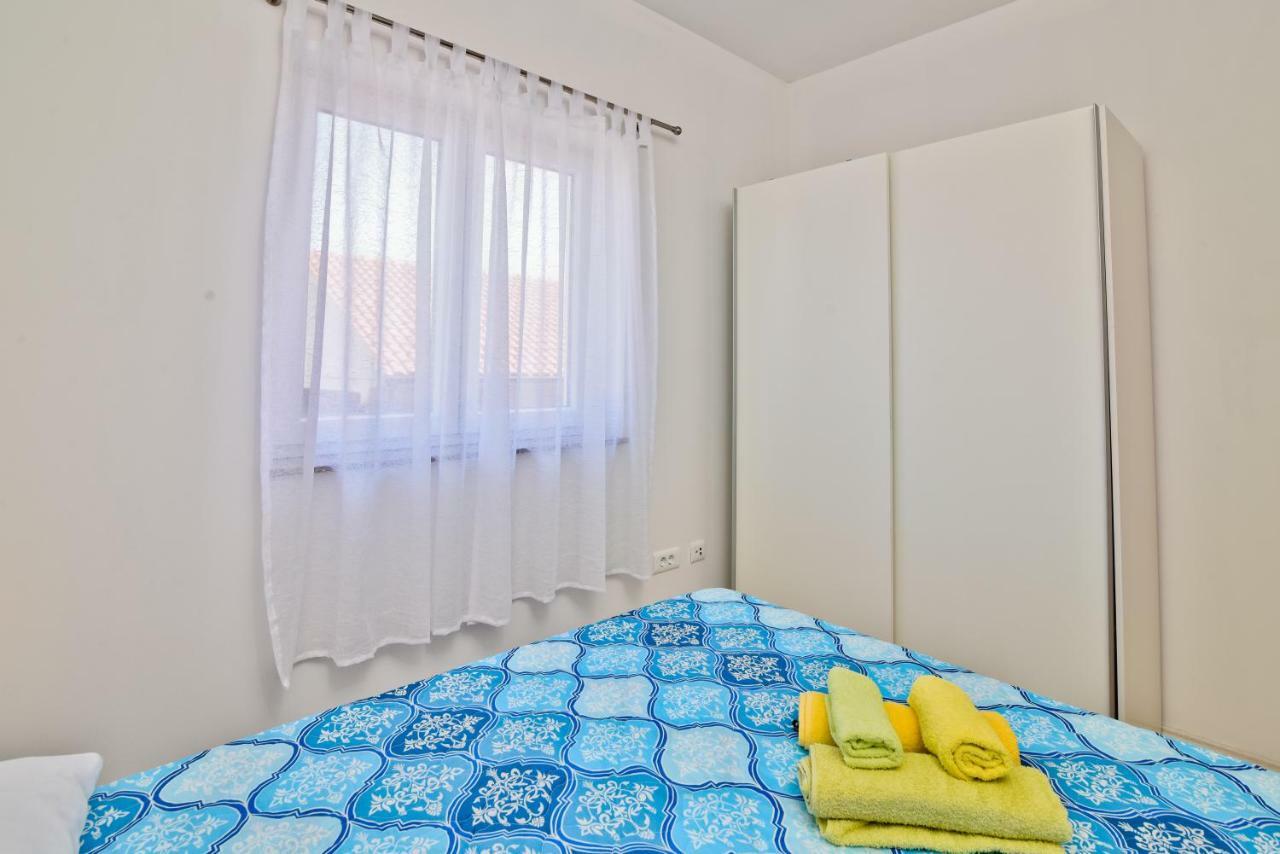 Apartments Mica Врси Екстер'єр фото