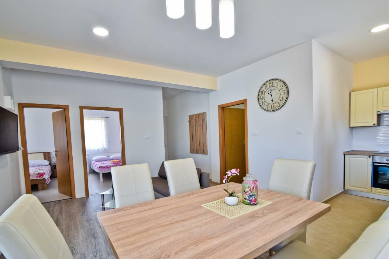 Apartments Mica Врси Екстер'єр фото