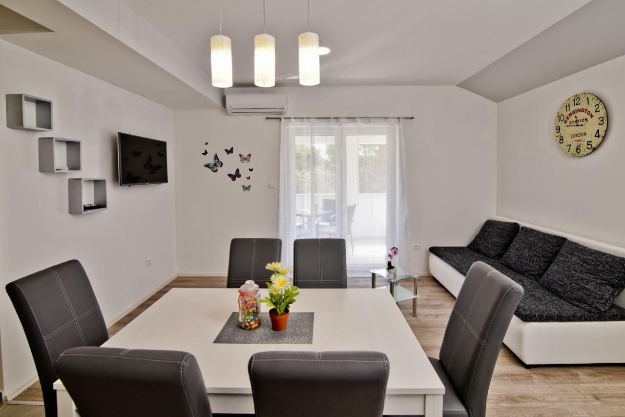Apartments Mica Врси Екстер'єр фото