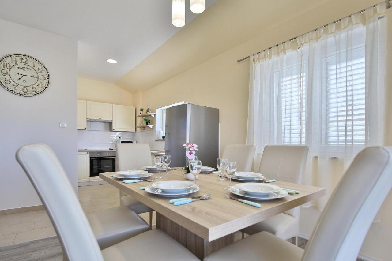 Apartments Mica Врси Екстер'єр фото
